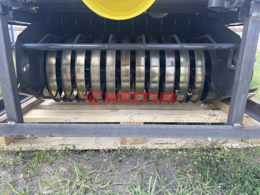 Пресс-подборщик 8050