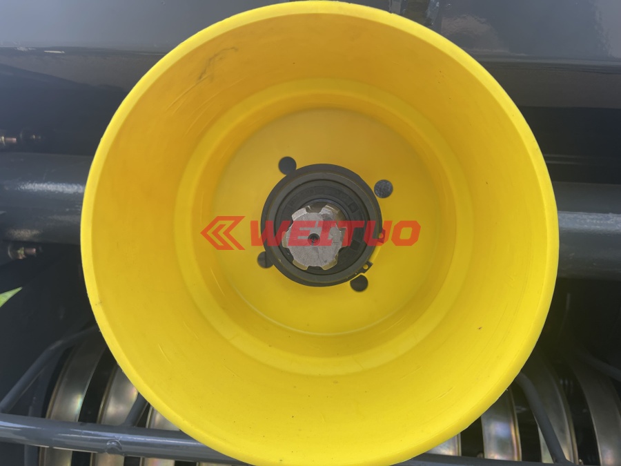 Пресс-подборщик 9010